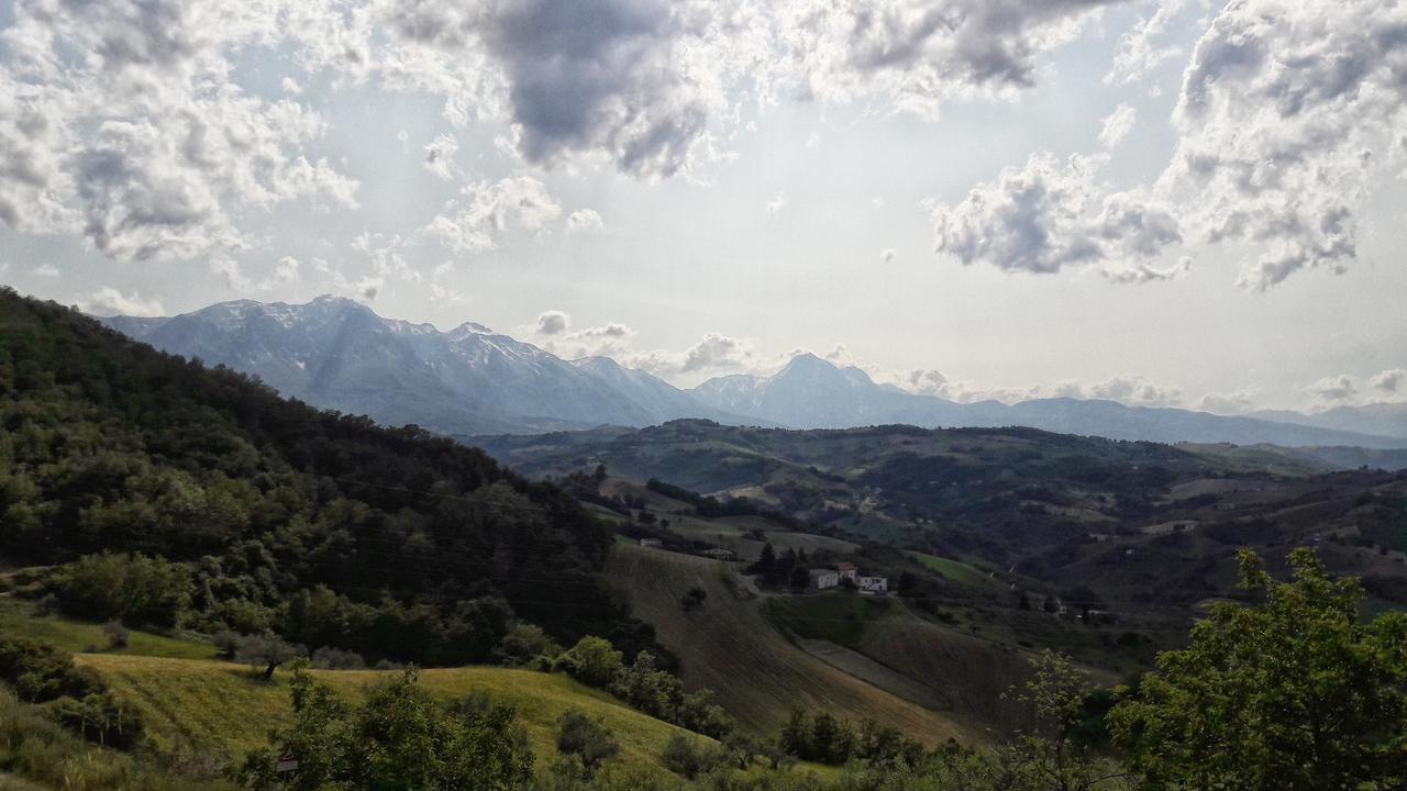 Azienda Agrituristica Colle San Giorgio Castiglione Messer Raimondo Exteriér fotografie